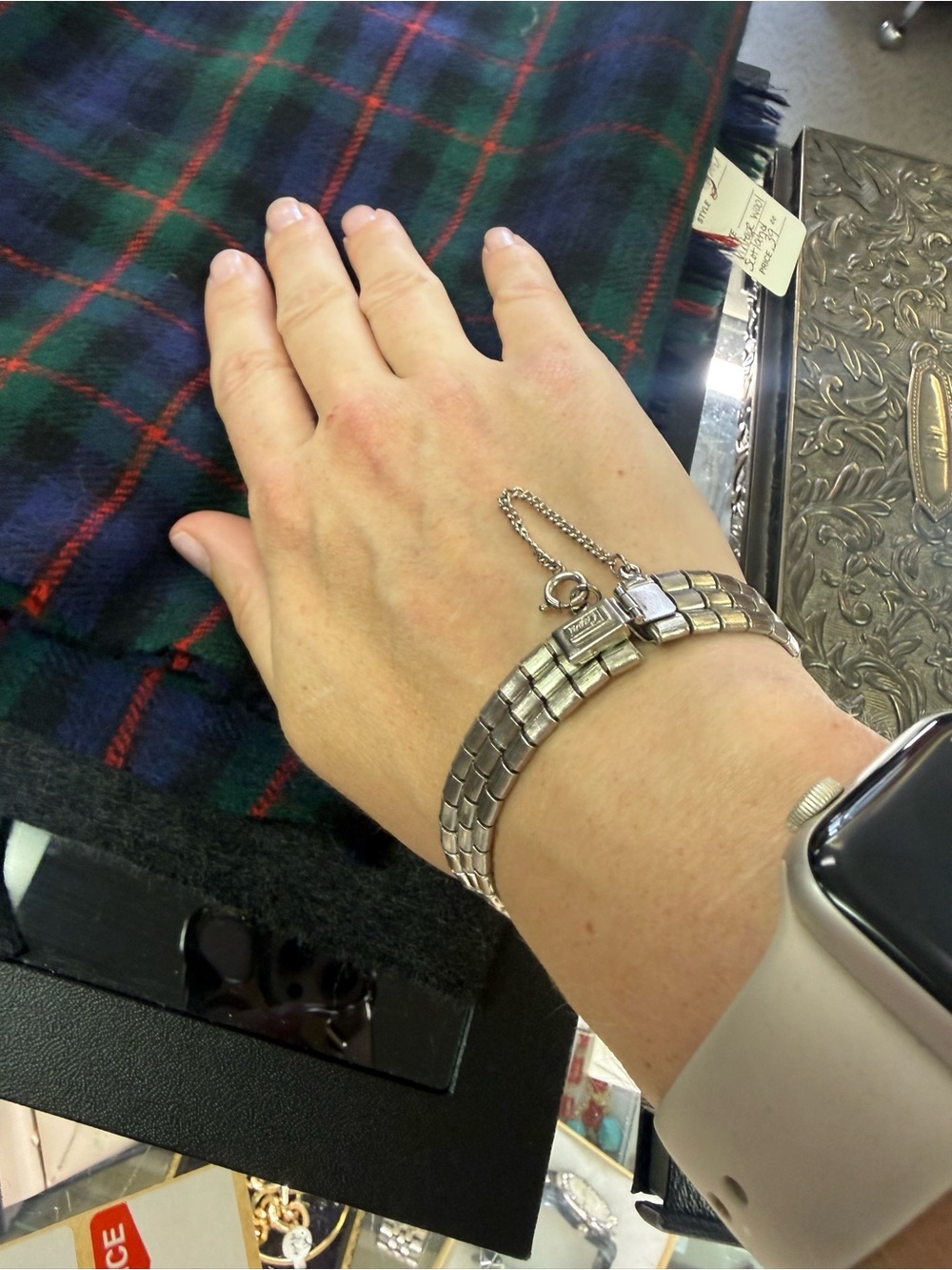 🩶Gorgeous Vintage early 1950’s Capri Bracelet in Great Condition!